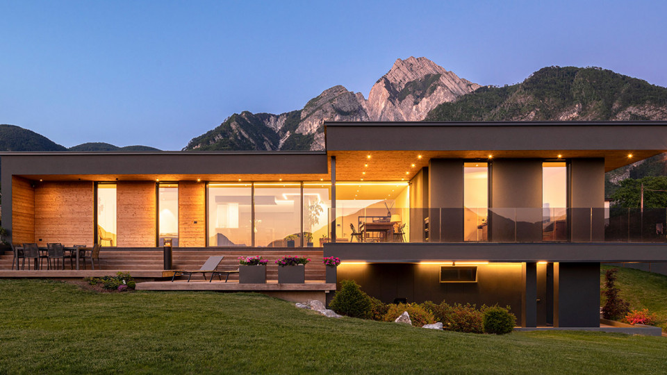 Villa Kyara - Wolf Haus case in legno